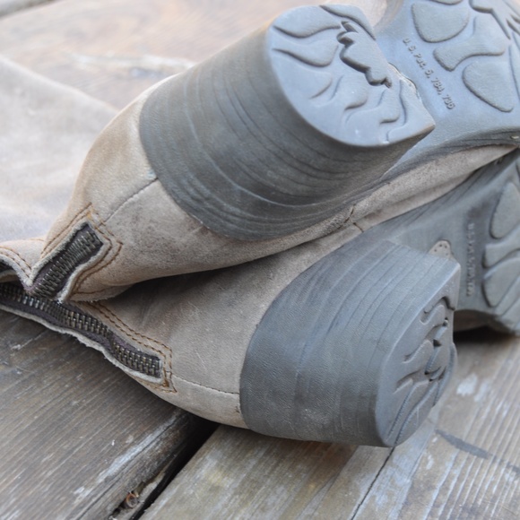 BORN Barnwood Leather Bitsy Knee High Boots - Picture 5 of 8